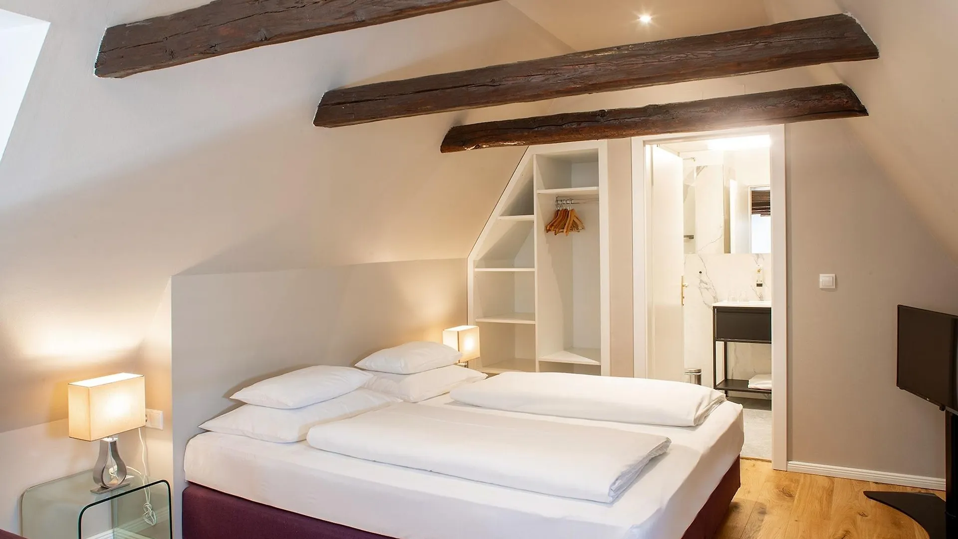 Boutique Hotel Dom - Rooms & Suites Graz Österrike