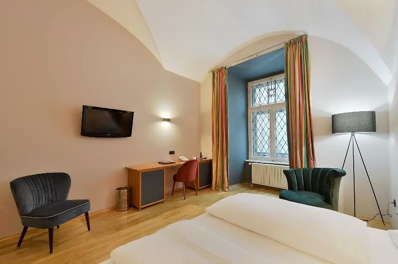 Boutique Hotel Dom - Rooms & Suites Graz 4*,